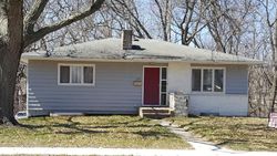 Pre-foreclosure in  OAKCREST ST Iowa City, IA 52246