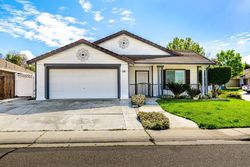 Pre-foreclosure in  LAS MONTANAS CT Sacramento, CA 95829