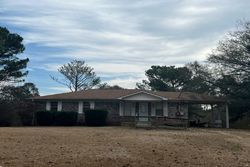 Pre-foreclosure in  KOFFMAN RANCH RD Northport, AL 35475