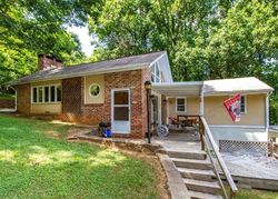 Pre-foreclosure in  MERRY OAKS RD The Plains, VA 20198