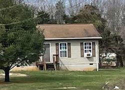 Pre-foreclosure Listing in GROOMS LN LOUISA, VA 23093