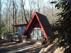 Pre-foreclosure Listing in GROUNDHOG HILL RD HILLSVILLE, VA 24343