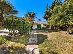 Pre-foreclosure in  LAURIE LN Santa Paula, CA 93060