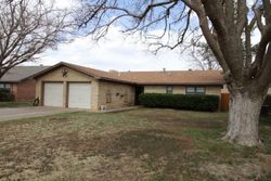 Pre-foreclosure in  14TH ST Lubbock, TX 79416