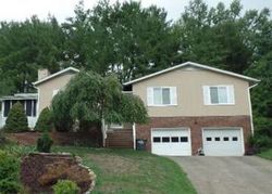 Pre-foreclosure in  RADCLIFFE AVE Kingsport, TN 37664
