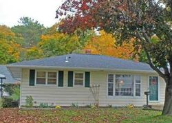 Pre-foreclosure in  ZEPHYR AVE Erie, PA 16505