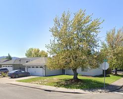 Pre-foreclosure in  S HOLLY ST Medford, OR 97501