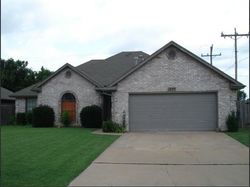 Pre-foreclosure in  NW 177TH TER Edmond, OK 73012