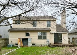 Pre-foreclosure in  LARKFIELD DR Columbus, OH 43085