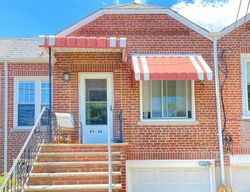 Pre-foreclosure in  LITTLE NECK PKWY Floral Park, NY 11001