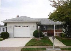 Pre-foreclosure in  BONAIRE DR Toms River, NJ 08757