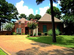 Pre-foreclosure in  ELM CT Madison, MS 39110