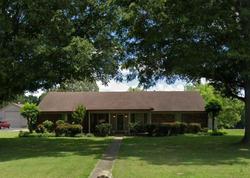 Pre-foreclosure in  SETTER LN Olive Branch, MS 38654