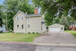 Pre-foreclosure Listing in N WILLOW ST BELLE PLAINE, MN 56011