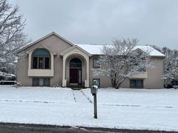Pre-foreclosure in  SHILOH PINES DR SE Grand Rapids, MI 49546