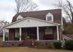 Pre-foreclosure in  JEFFERSON OAKS DR Prairieville, LA 70769