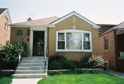 Pre-foreclosure in  S FRANCISCO AVE Chicago, IL 60652