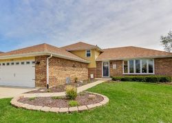 Pre-foreclosure in  LAKEWOOD LN Orland Park, IL 60467