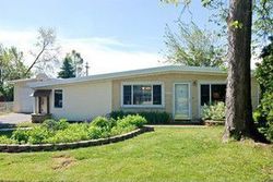 Pre-foreclosure Listing in W 97TH PL HICKORY HILLS, IL 60457