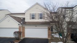 Pre-foreclosure in  PARKSIDE DR Shorewood, IL 60404
