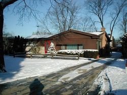 Pre-foreclosure in  BEL AIR DR Glenview, IL 60025