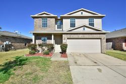 Pre-foreclosure in  HAWKS VIEW DR La Marque, TX 77568