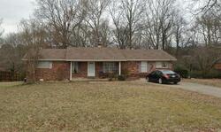 Pre-foreclosure in  JOAN LN Killen, AL 35645
