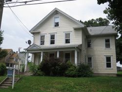 Pre-foreclosure in  OAK ST Meriden, CT 06450