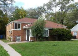 Pre-foreclosure in  S MERRION AVE Chicago, IL 60617