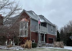 Pre-foreclosure in  GLEN MEADOWS DR South Lyon, MI 48178