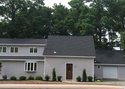 Pre-foreclosure in  TOWNLINE RD Hauppauge, NY 11788