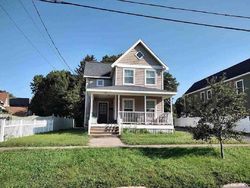 Pre-foreclosure in  WOODLAND AVE Syracuse, NY 13205