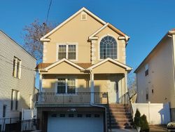 Pre-foreclosure in  S 11TH AVE Mount Vernon, NY 10550