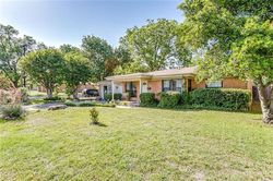 Pre-foreclosure in  BEATY ST Fort Worth, TX 76112