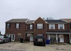 Pre-foreclosure in  RIVERMILL CIR Portsmouth, VA 23703