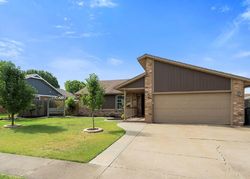 Pre-foreclosure in  E 83RD ST N Owasso, OK 74055