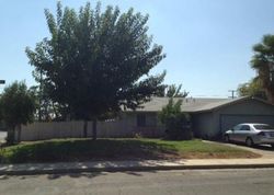 Pre-foreclosure in  CRESTWOOD AVE Woodlake, CA 93286