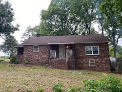 Pre-foreclosure in  DAVIS RD Piedmont, SC 29673