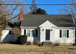 Pre-foreclosure in  VALLEY RD Middletown, RI 02842
