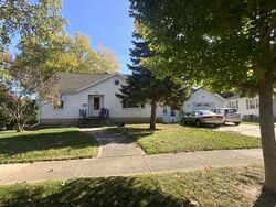  N Roosevelt Dr, Beaver Dam WI