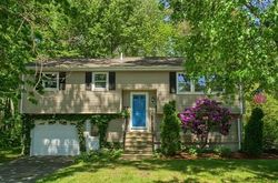 Pre-foreclosure in  OLD BOLTON RD Hudson, MA 01749