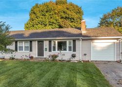 Pre-foreclosure in  GREENMEADOW CIR North Kingstown, RI 02852