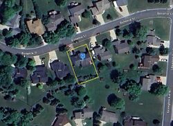 Pre-foreclosure in  BOHEMIA ST New Prague, MN 56071