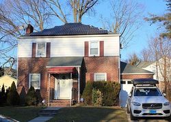 Pre-foreclosure in  KNAPP PL Englewood, NJ 07631