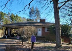 Pre-foreclosure in  BUTTERFIELD CIR Statesville, NC 28625