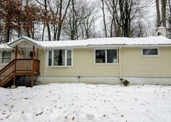 Pre-foreclosure Listing in TERRACE PL HIGHLAND LAKES, NJ 07422