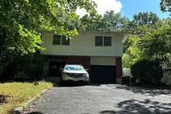 Pre-foreclosure in  MEADOW RD Kings Park, NY 11754