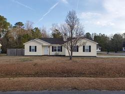 Pre-foreclosure in  MAGEN CT Richlands, NC 28574
