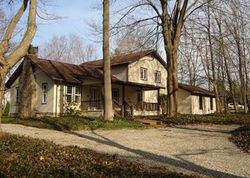Pre-foreclosure in  CHILLICOTHE RD Chagrin Falls, OH 44023