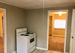 Pre-foreclosure in  W 13TH AVE Eugene, OR 97401